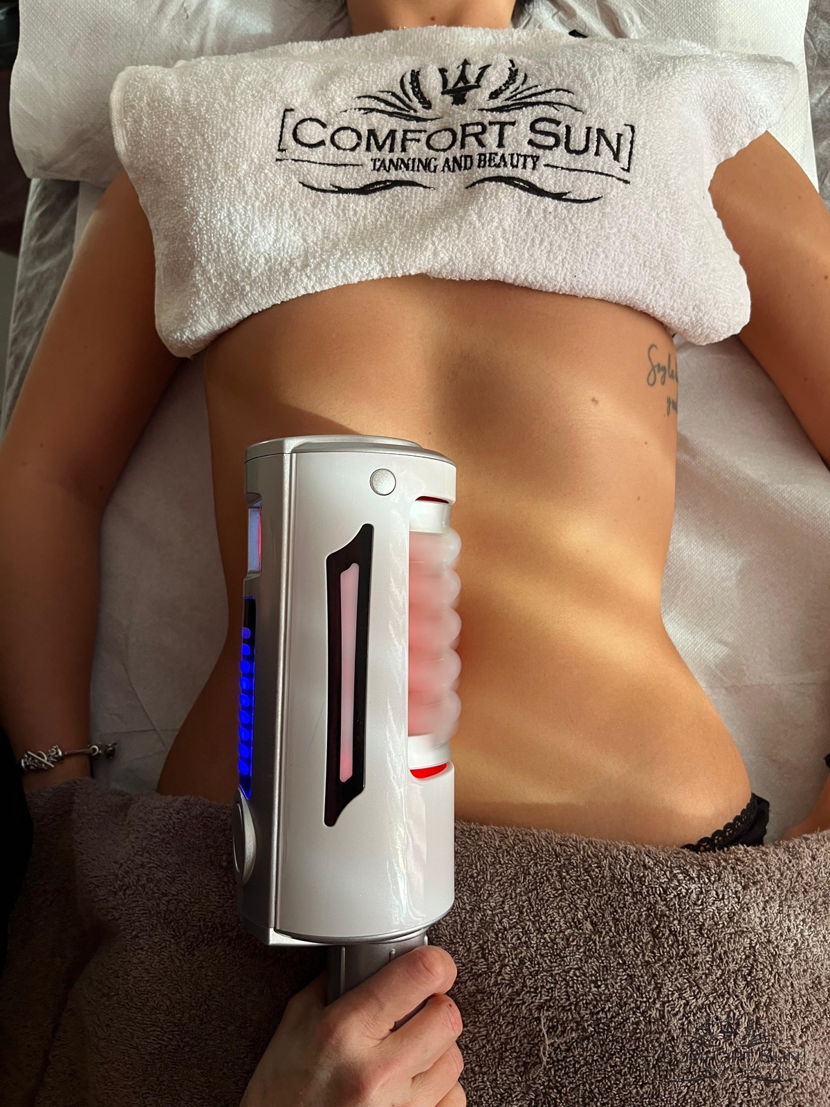 TeknoShape con microvibrazione compressiva sull’addome
