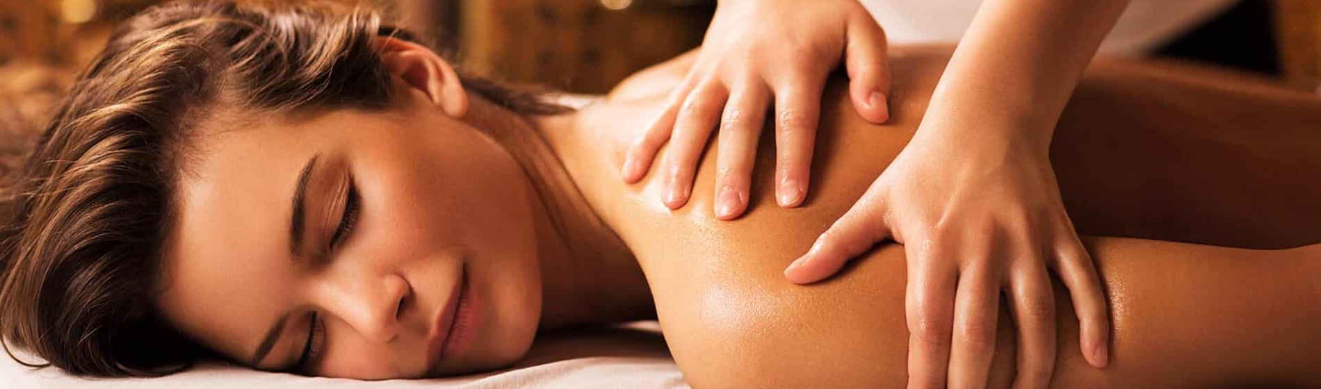 Deep Tissue, un massaggio completo per persone sedentarie e iperattive